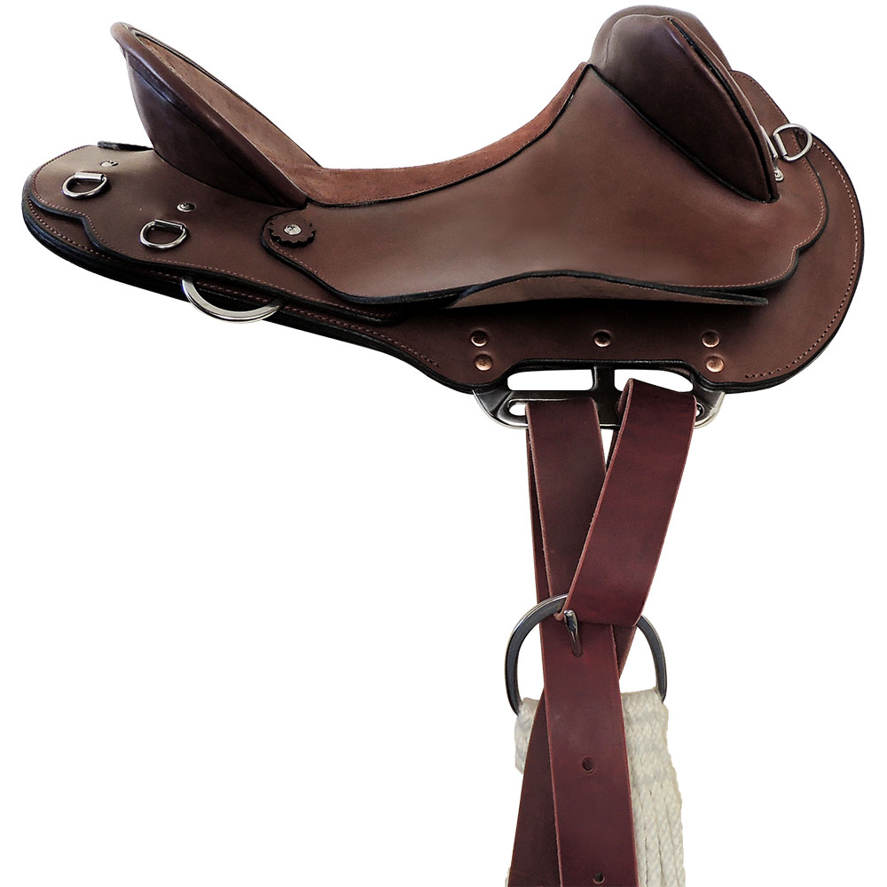 Off side centre saddle rigging example, with 3 way rigplates and leather halfbreed strap and buckle cinch