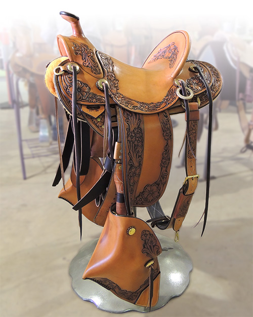 Lisa Earley (Earley Rawhide & Leather)'s  western saddle