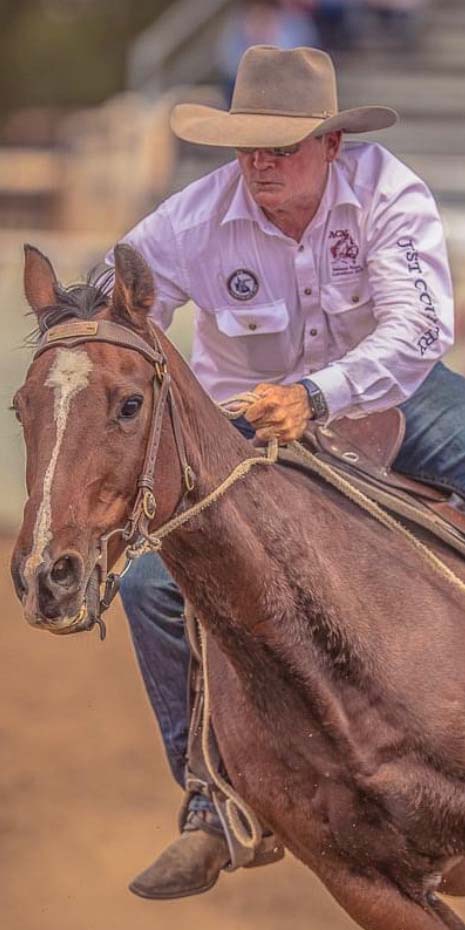 Pete Comiskey campdrafting in action